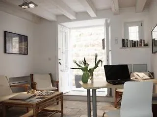 Miró Apartman