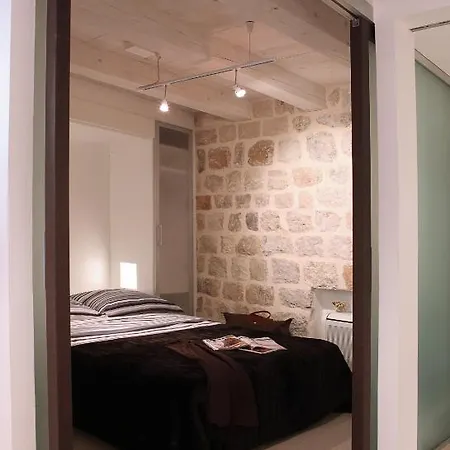 Miro Apartment